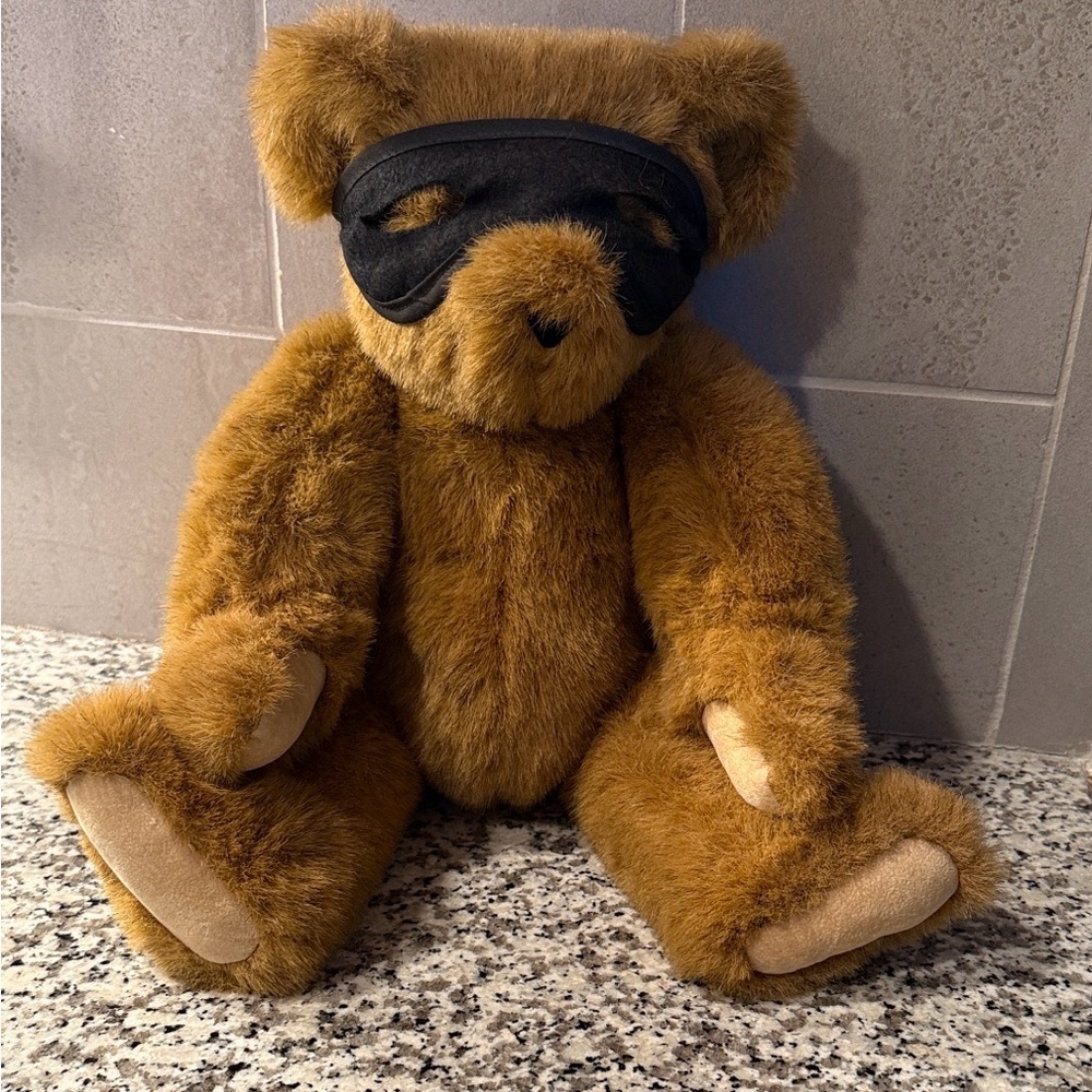 2 Vermont Teddy Bears with Black Mask/Bandit - Picture 3 of 12